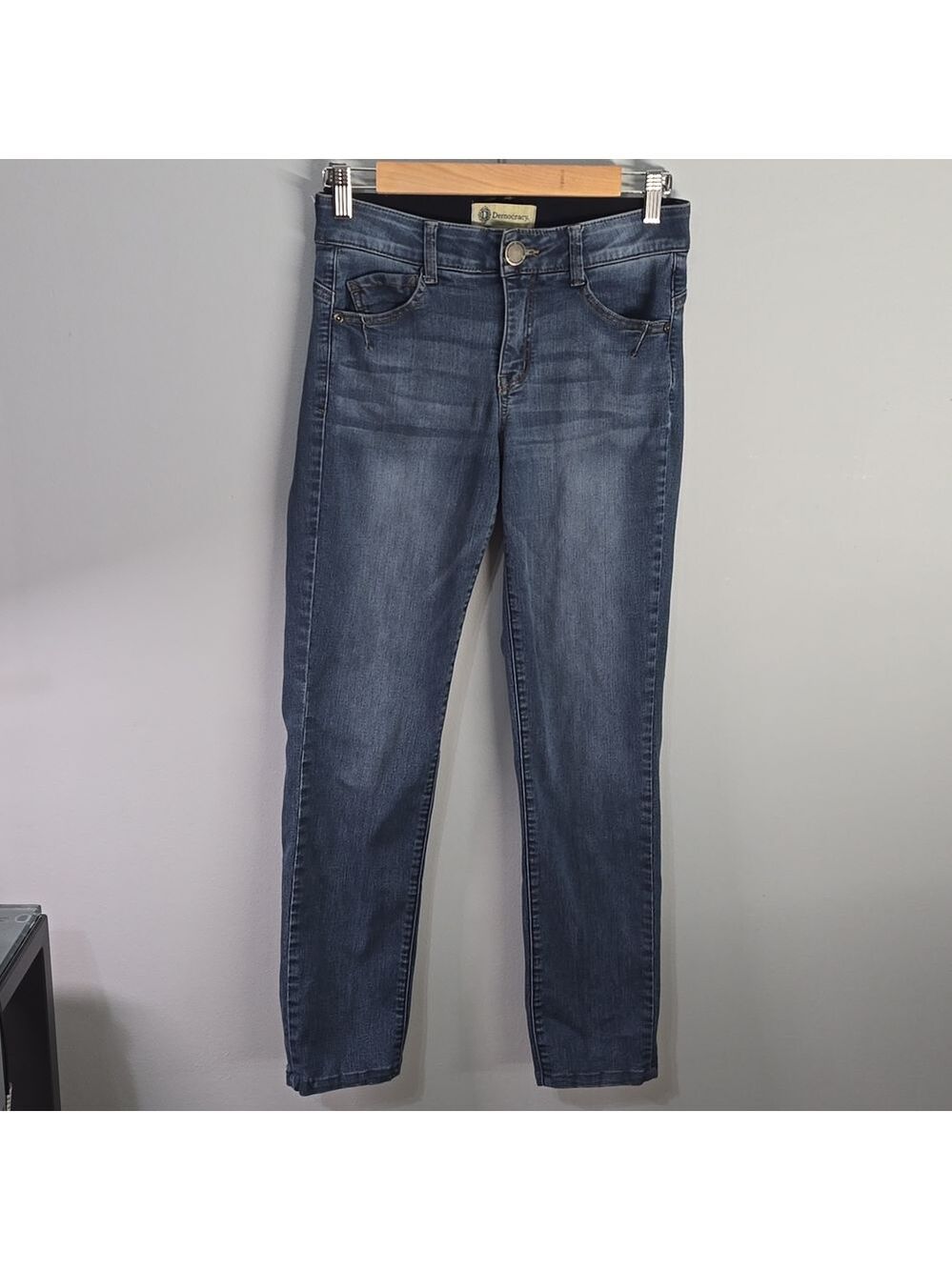 Democracy Jeans with Branded Button womens Size 2 Blue Ab Technology